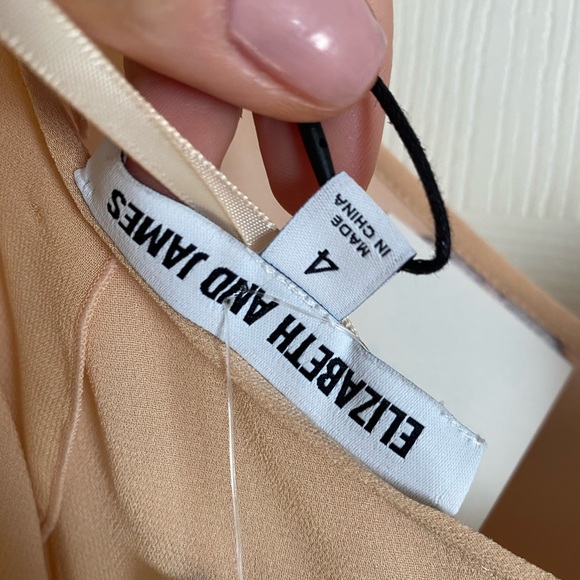 Gorgeous Elizabeth and James Dress - Picture 7 of 9